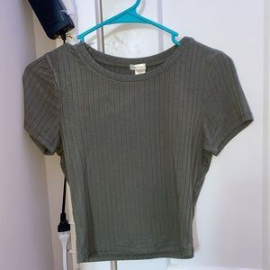 army green crop top!! cute for fall also cute worn with a flannel or cardigan!!